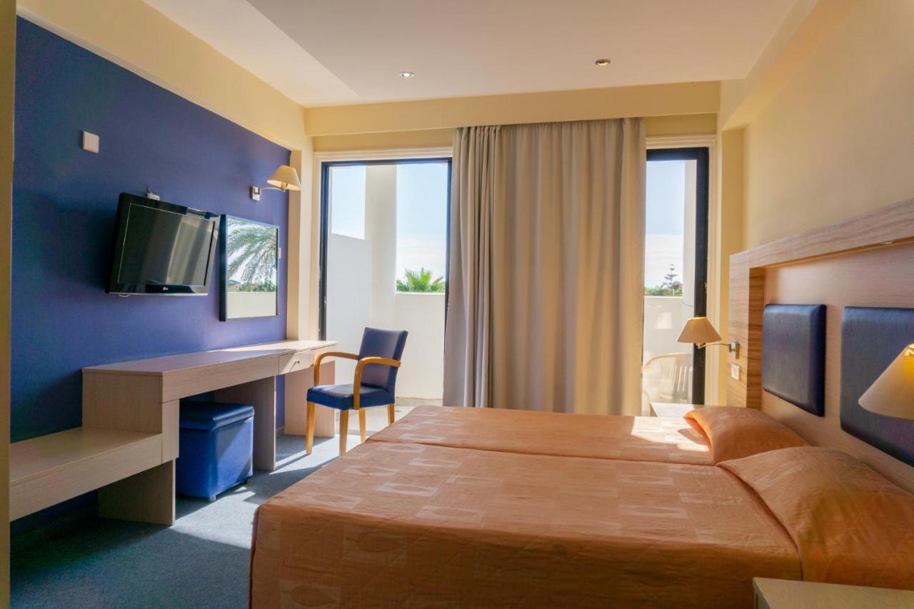 Mariandy Hotel Larnaca Ngoại thất bức ảnh