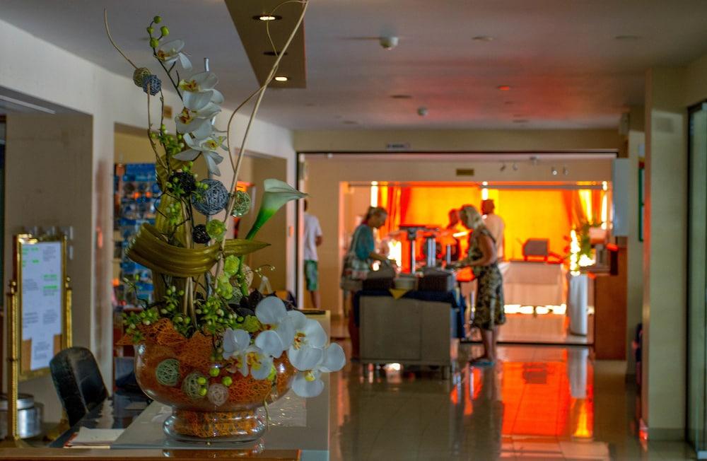 Mariandy Hotel Larnaca Ngoại thất bức ảnh
